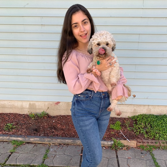 Meet your Posher, Christa - Picture 1 of 2